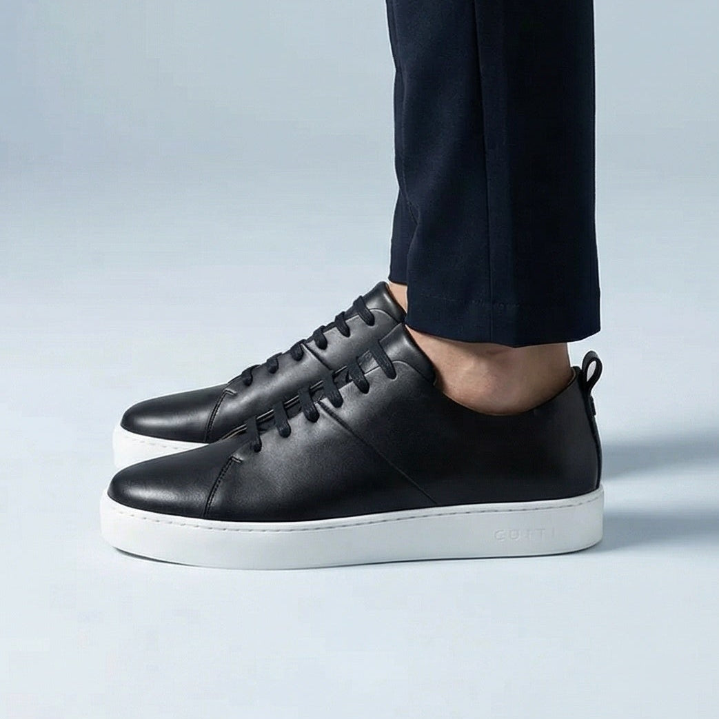 minimal trainer ERA black by COTTI London
